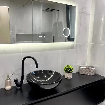 Dea's Apartment: Hidden Gem Apartment Tirana