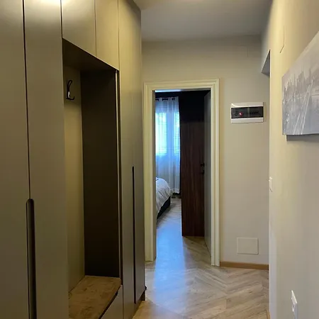 Dea's Apartment: Hidden Gem Lägenhet Tirana